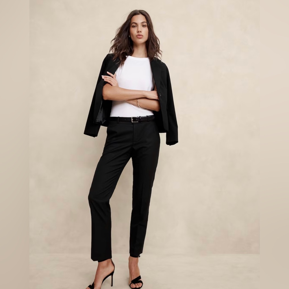 Banana republic Women’s size 10S Ryan straight leg black trousers